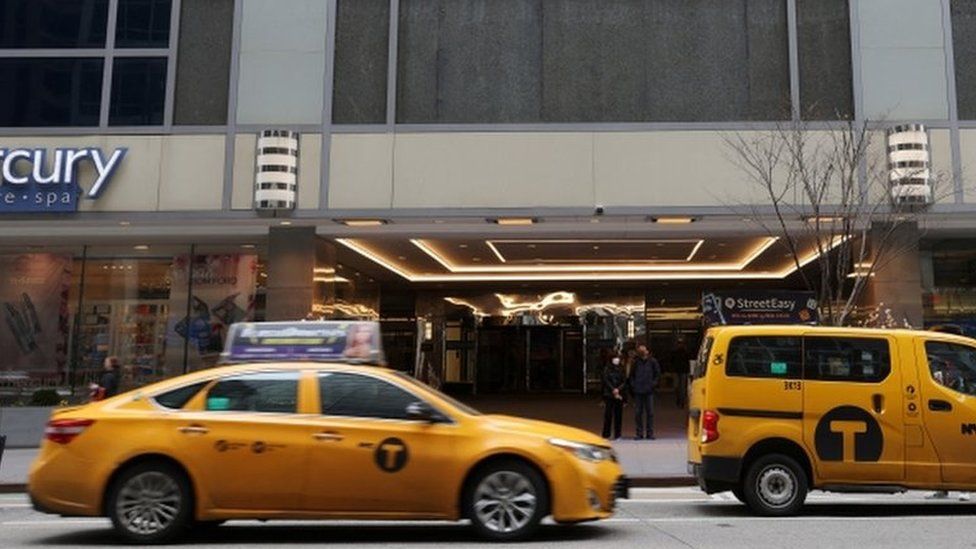 Η Uber «αγκαλιάζει» τους ταξιτζήδες της Ν. Υόρκης